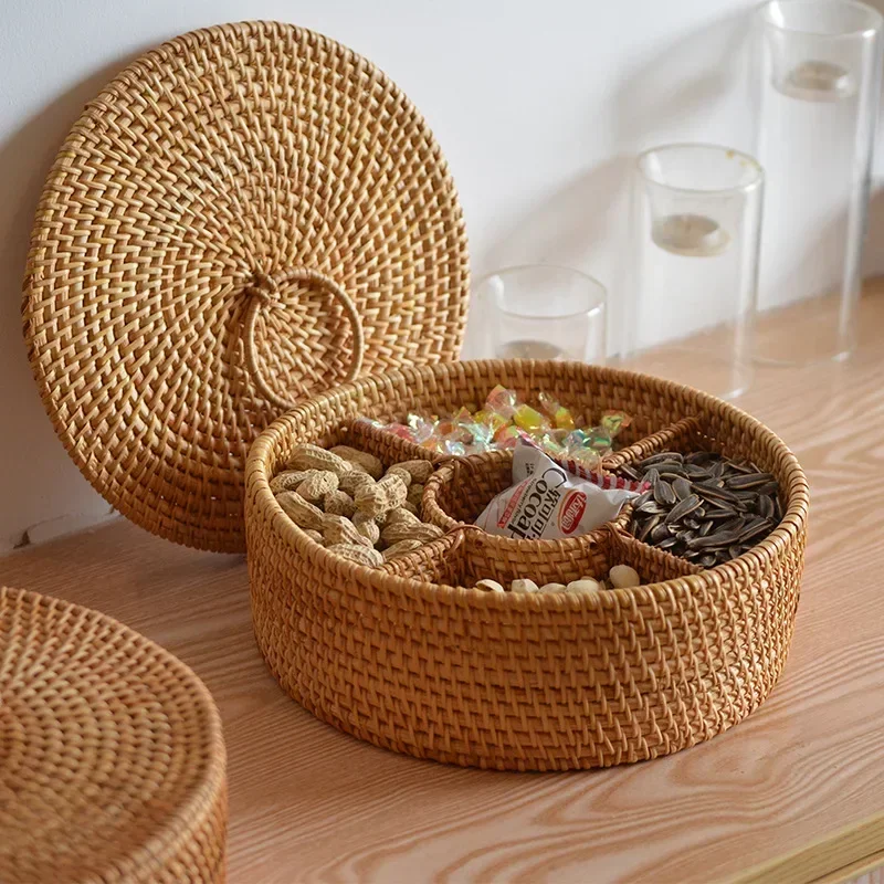 天然ラタンボックス 5グリッド 手編みバスケット キャンディ - Food Snacks Basket のレビューと価格
